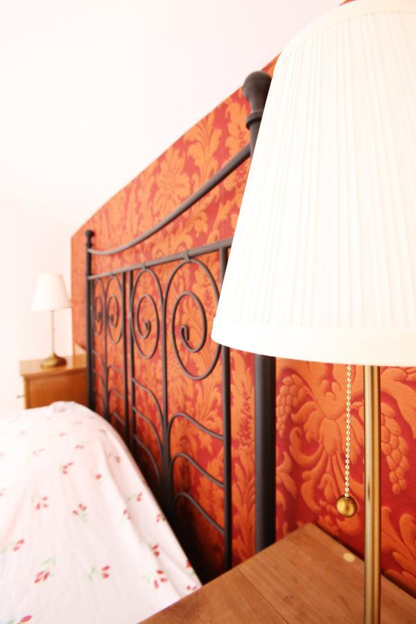 Hubertus Fogado Bed & Breakfast Csesznek Exterior foto